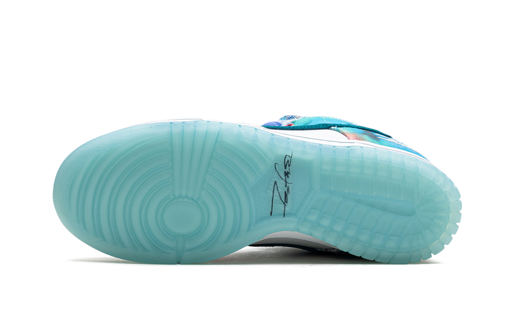 Dunk Low SB "Futura Laboratories - Bleached Aqua" HF6061 400
